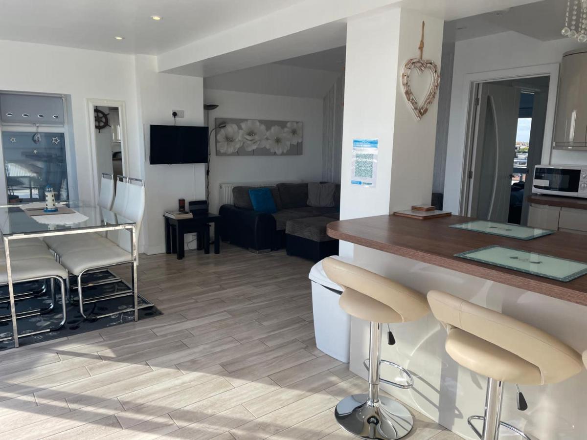 Coastview Bungalow เพเว็นซีย์ ภายนอก รูปภาพ