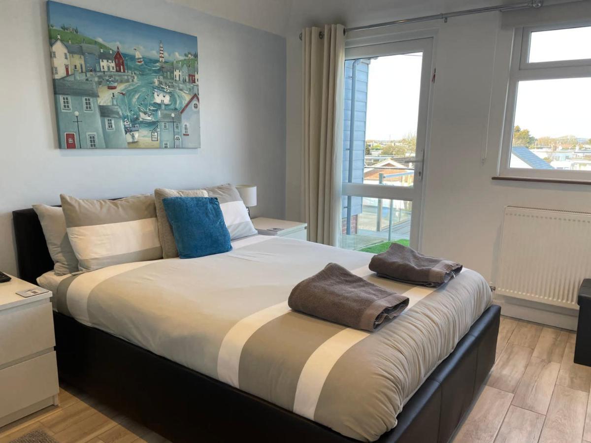 Coastview Bungalow เพเว็นซีย์ ภายนอก รูปภาพ